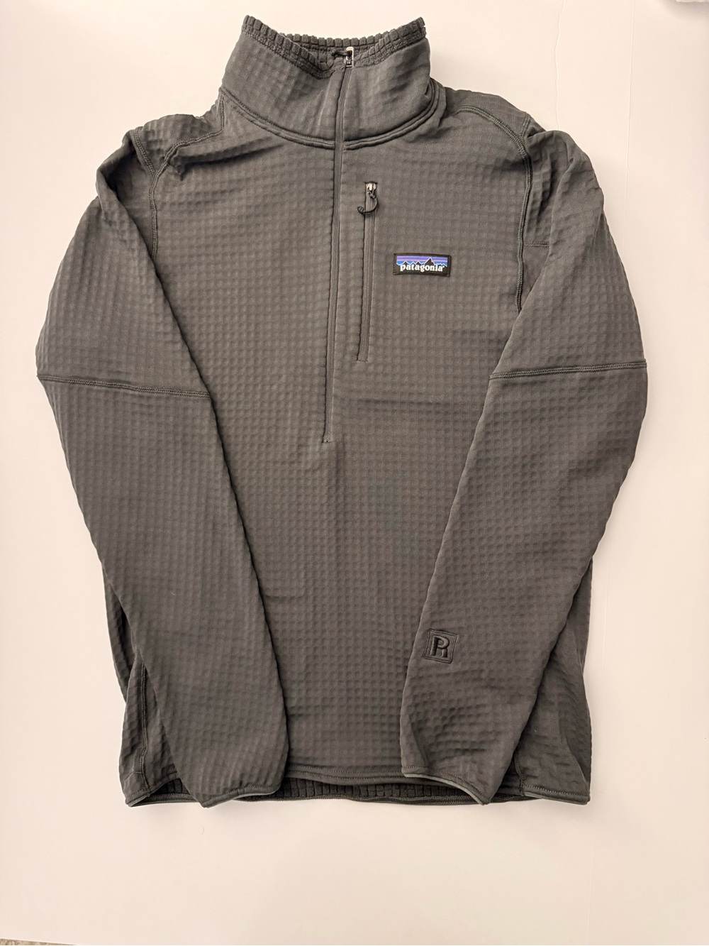 Patagonia Men’s Half-Zip Thermal Waffle Pullover - Charcoal Gray small